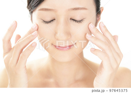 スキンケアイメージ 97645375