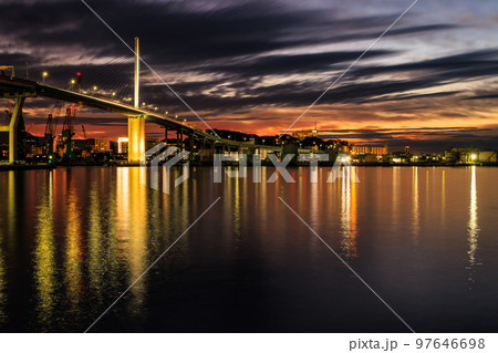 荒津大橋夕日 97646698