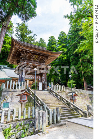 パワースポット　小国両神社境内風景「小国郷を開拓した高橋の宮・火の宮の二柱の神様を祀る神社」小国町 97647412