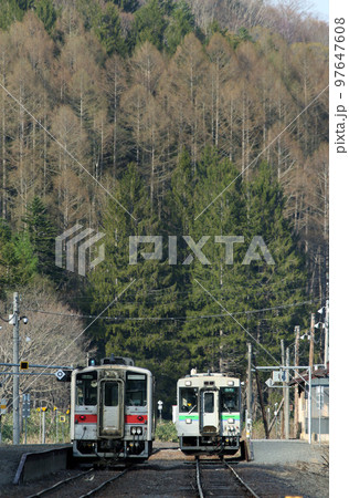 峠下駅行き違い 列車交換 留萌本線 留萌線 23年3月廃止確定 峠下駅行き違い 列車交換 留萌本線 留萌線 23年3月廃止確定 97647608