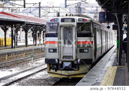 小樽駅にて（731系電車G-105編成・JR北海道） 97648552