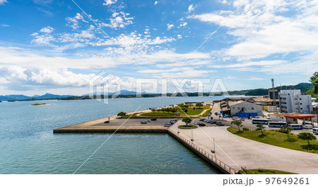 三角港フェリーターミナル(海のピラミッド)「夏空を背景に展望台からパノラマ風景」 三角港フェリーターミナル(海のピラミッド)「夏空を背景に展望台からパノラマ風景」 97649261