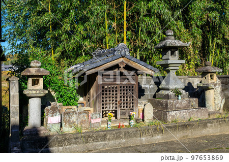 2022年11月25日 紅葉の山の辺の道 柳本町 金毘羅宮 大和青垣国定公園 2022年11月25日 紅葉の山の辺の道 柳本町 金毘羅宮 大和青垣国定公園 97653869
