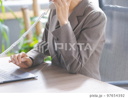 ビジネスイメージ 97654392