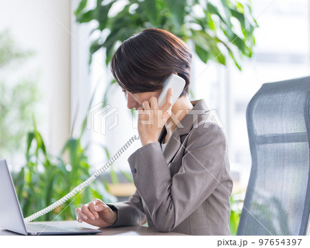 ビジネスイメージ 97654397