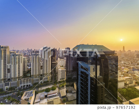 タイ・バンコクの眺望と夕日 / Bangkok, Thailand 97657192