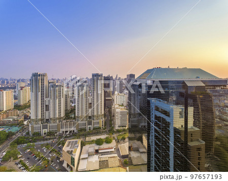 タイ・フアイクワーン地区の景観 / Bangkok, Thailand 97657193