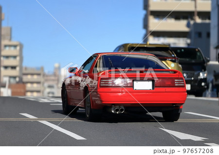 赤いスポーツカー　イメージ 97657208