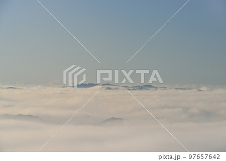 九十九谷展望公園からの房総半島の雲海 97657642