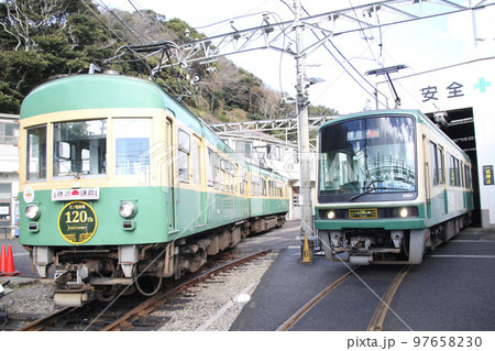 江ノ島電鉄300形正月行き先板•2000形正月行き先 江ノ島電鉄300形正月行き先板•2000形正月行き先 97658230