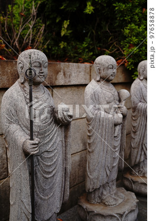 護国寺、大本山、六地蔵、お地蔵さん、地蔵、仏像、寺、仏教、門、建物