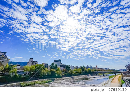 晴天の天高い鴨川 晴天の天高い鴨川 97659139