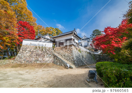 秋の備中松山城～天守閣、五の平櫓、六の平櫓～ 97660565