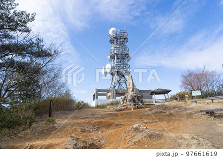 菊水山の山頂（六甲山地） 97661619