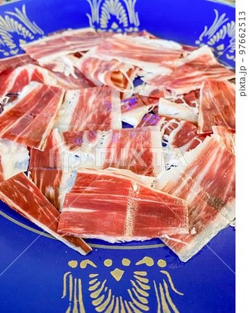 最高級の生ハム・レアルベジョータ 97662513