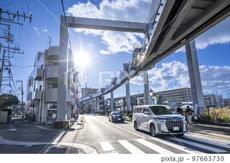 鎌倉市梶原の都市風景　湘南深沢駅 97663730