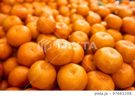Tangerine background. Fresh mandarin on farmers market 97665208