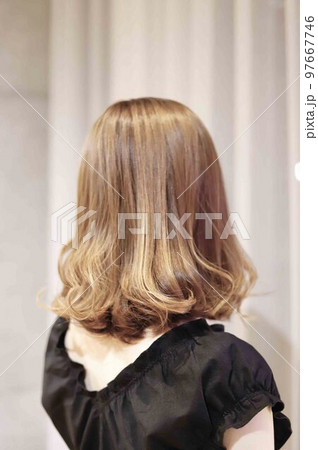 フンワリエレガンスセミロング＋ブリーチ なしベージュカラー 97667746