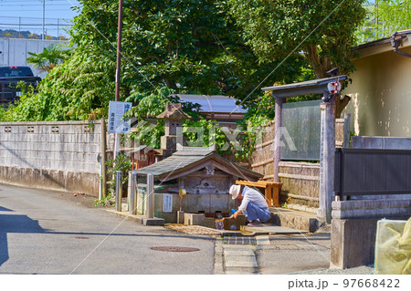 神奈川県秦野市にある弘法の清水(名水百選) 97668422