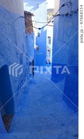 青い街で有名なシャウエン【モロッコ・シェフシャウエン】 97668554