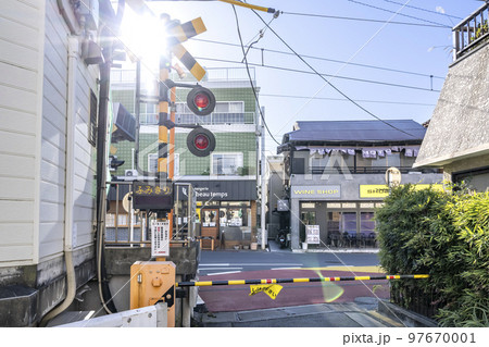 神奈川県鎌倉市の都市風景　腰越駅 97670001