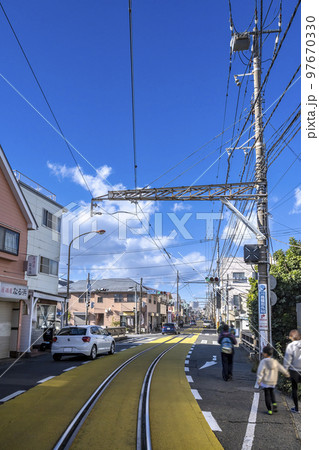 神奈川県鎌倉市の都市風景 腰越駅 神奈川県鎌倉市の都市風景 腰越駅 97670330
