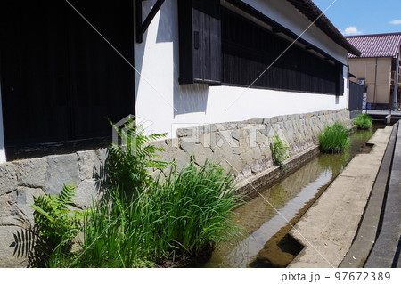 鉄の歴史博物館のある町の景色 97672389