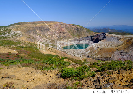 蔵王の御釜 97673479