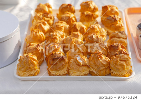 Profiterole Cream Puff Profiterole Cream Puff 97675324