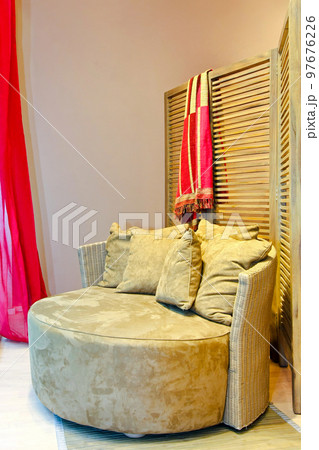 Quiet corner 97676226