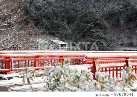 雪の降った別府峡 97679041