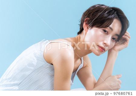 女性 ビューティー 美容 UVケア スキンケア 女性 ビューティー 美容 UVケア スキンケア 97680761