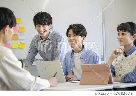 大学生 イメージ 大学生 イメージ 97682275