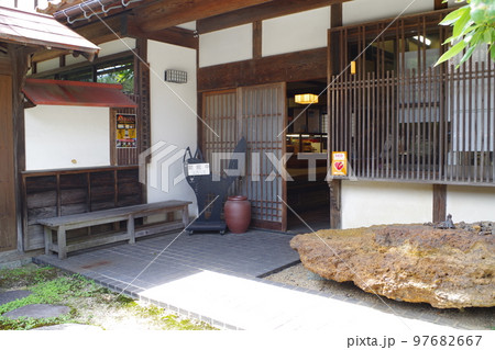 鉄の歴史博物館の玄関の景色 97682667