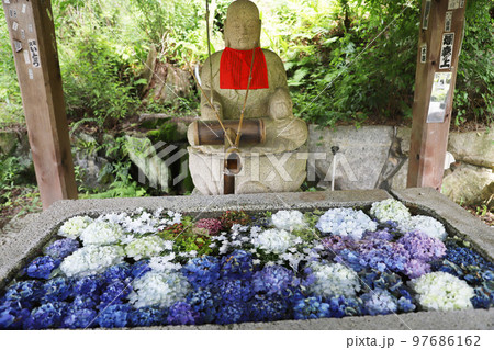 壷阪寺　奈良県 97686162