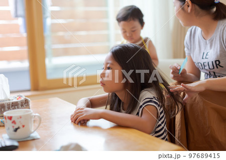 2 years old  &  8 years old 97689415