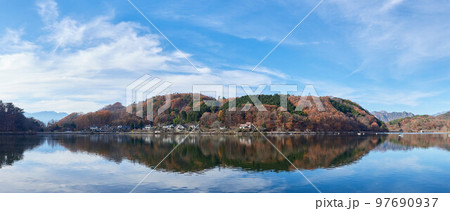 【パノラマ】 12月(冬) 千代田湖 山梨県 【パノラマ】 12月(冬) 千代田湖 山梨県 97690937