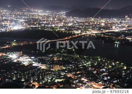 香川・高松 高松市街の夜景(屋島展望台 獅子の霊厳より) 香川・高松 高松市街の夜景(屋島展望台 獅子の霊厳より) 97693218