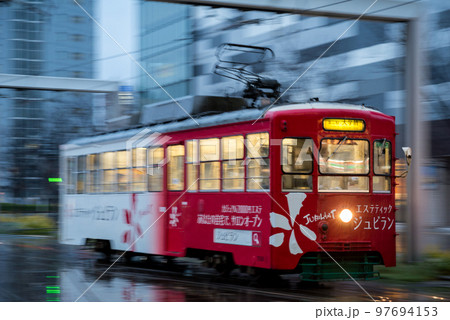 【富山地方鉄道】富山駅へ向かう路面電車 97694153