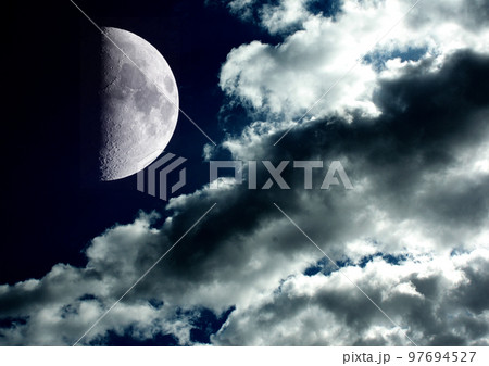 The moon in the night skyのイラスト素材 [97694527] - PIXTA