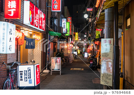 《東京都》赤羽駅前・ノスタルジックな飲み屋街 97694668