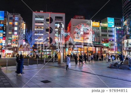 《東京都》赤羽駅前・繁華街の夜景 《東京都》赤羽駅前・繁華街の夜景 97694851