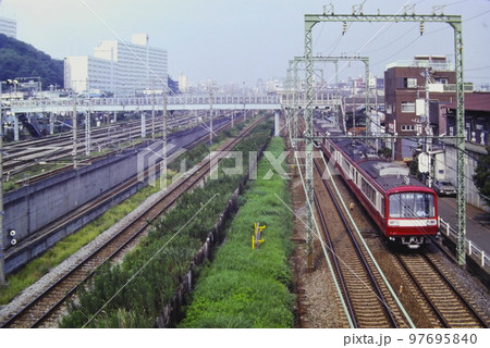 京急・2000形快特（1300A）、2011他、花月園前→生麦、1983年9月4日、コダクローム64 97695840