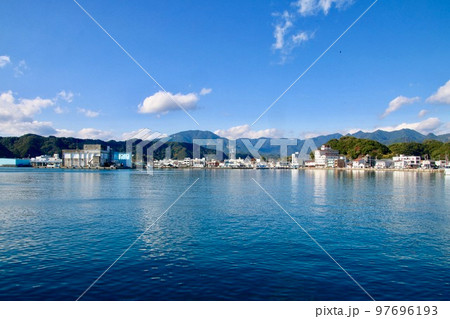 勝浦漁港・紀の松島（和歌山県・那智勝浦町） 97696193