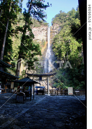 那智の滝（和歌山県・那智勝浦町） 97696984