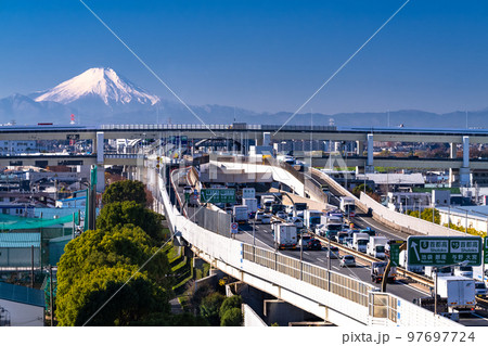 《埼玉県》美女木ジャンクションと富士山の風景・交通イメージ 《埼玉県》美女木ジャンクションと富士山の風景・交通イメージ 97697724