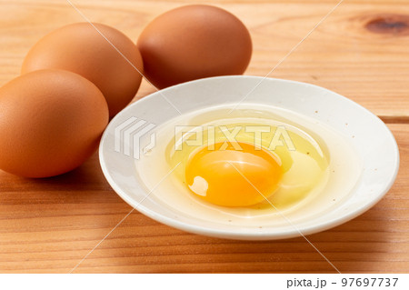 赤玉の平飼い卵 赤玉の平飼い卵 97697737