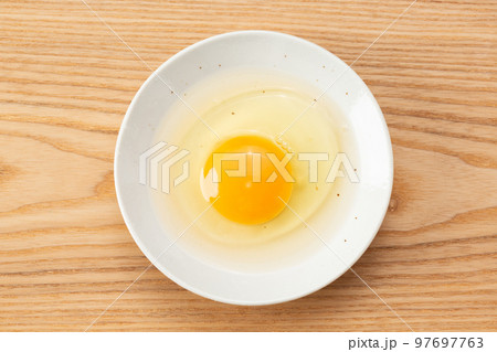 赤玉の平飼い卵 97697763