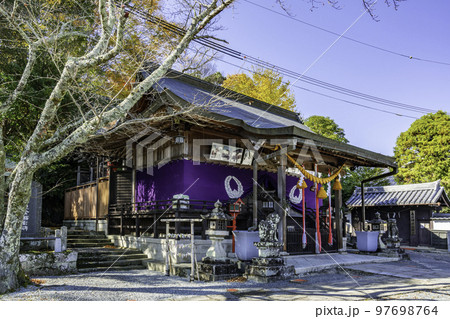 丹波篠山　黒岡春日神社　拝殿　兵庫県丹波篠山市 97698764