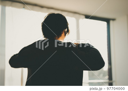 in his twenties  97704000